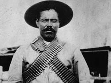 Pancho Villa, se levantó en armas contra Porfirio Díaz y su régimen de injusticia en Chichuahua y toda la región norte de México.